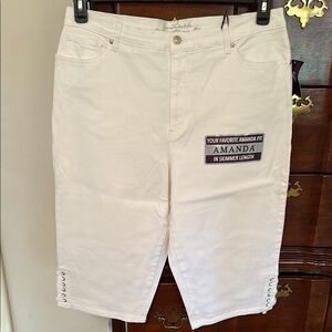 Gloria Vanderbilt White Capris Straight-Leg
